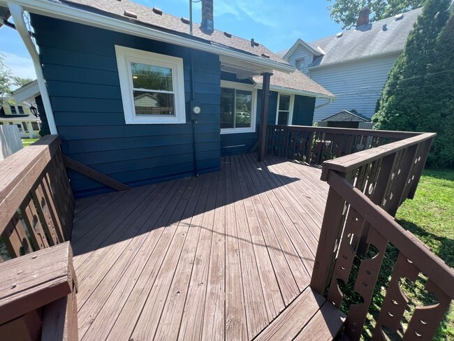 Building Photo - Charming 3BR Home close to Benson/Dundee