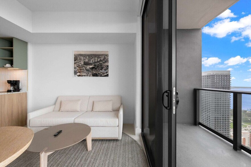 Building Photo - 159 NE 6th St