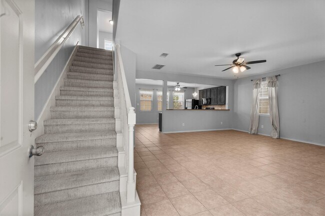 Building Photo - 2131 Kemah Village Dr