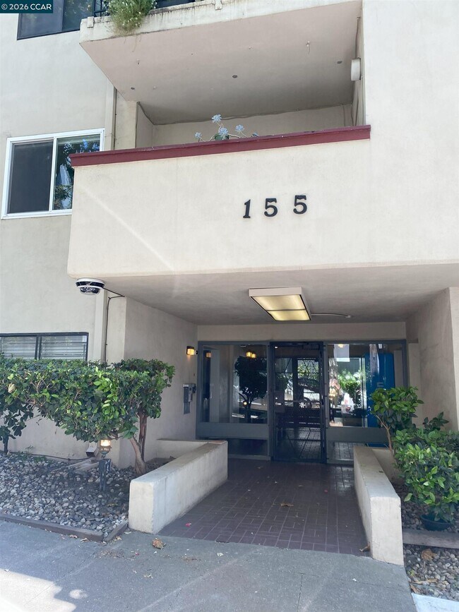 Building Photo - 155 Pearl St