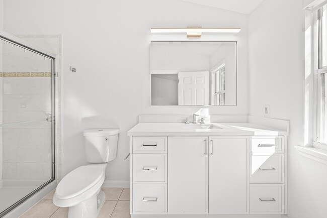 Building Photo - 8024 Briantea Dr