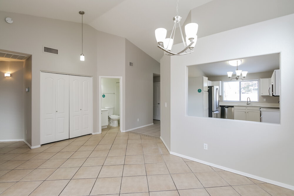 Building Photo - 30365 Maple Chase Dr