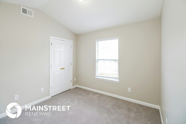 Building Photo - 330 Coral Cir