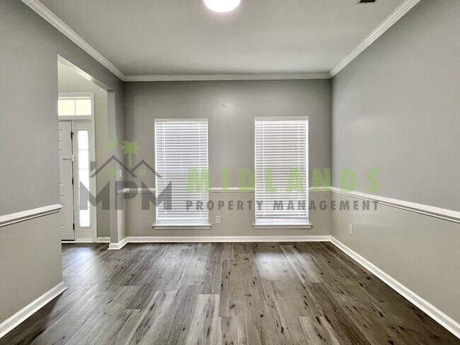 Building Photo - 523 Whitewater Dr