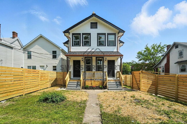 Building Photo - 887 E Livingston Ave