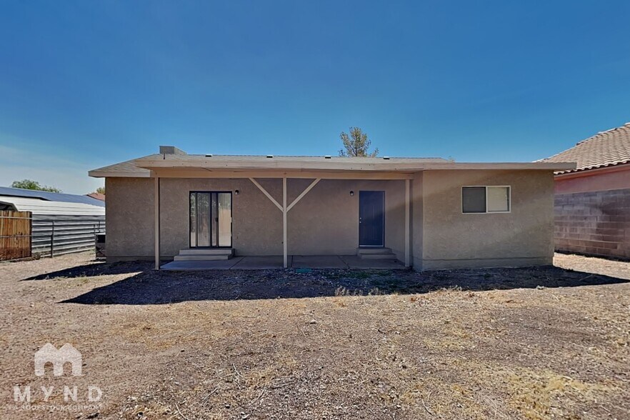 Building Photo - 545 Truffles St