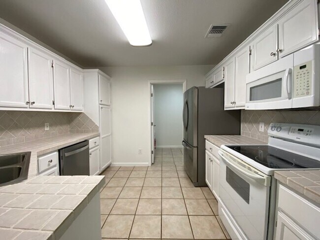 Building Photo - ODCR430