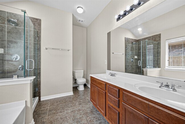 Building Photo - 26810 Henson Falls Dr