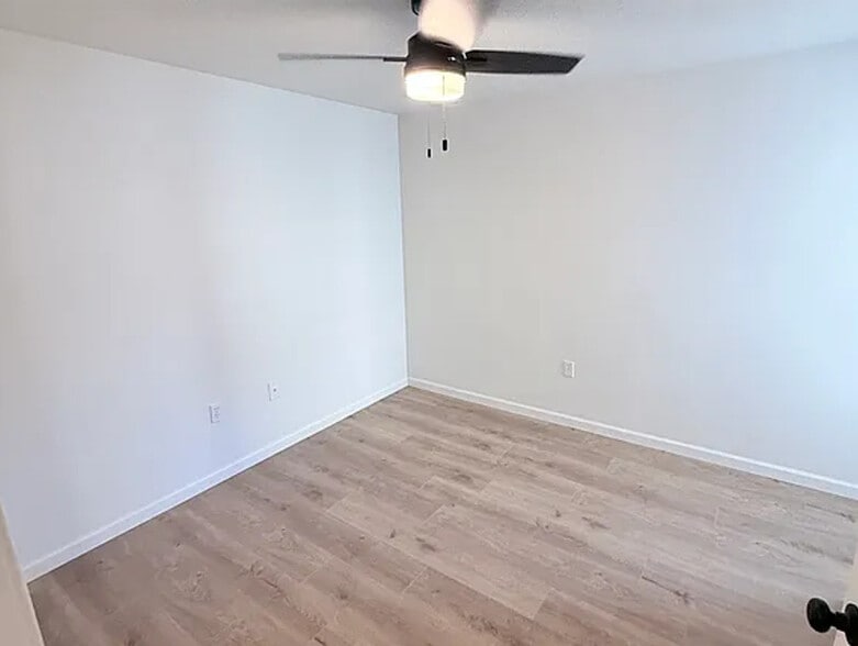 Building Photo - 70-110 S Haskell St