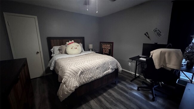 Building Photo - 21418 Park Mt Dr