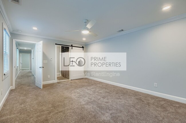 Building Photo - 677 Ira St SW