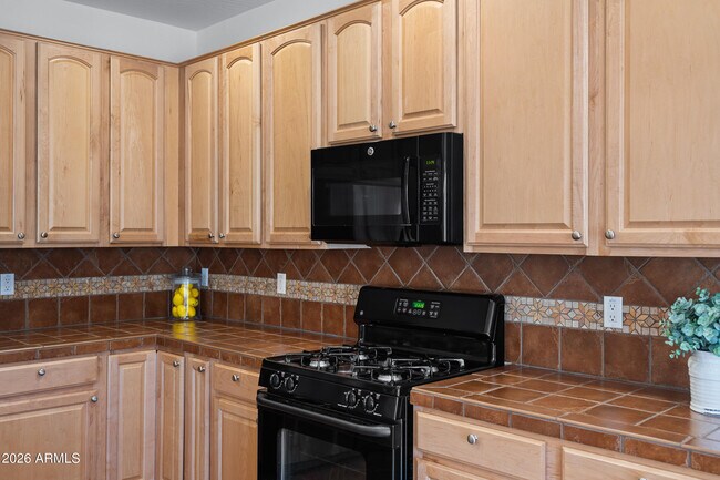Building Photo - 42406 W Falling Star Dr
