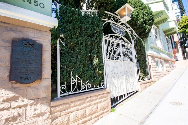 Primary Photo - 1450 Washington St