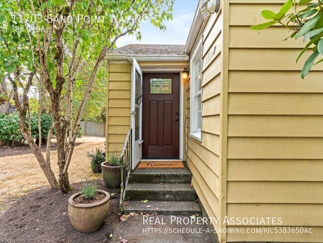 Primary Photo - 11703 Sand Point Way NE