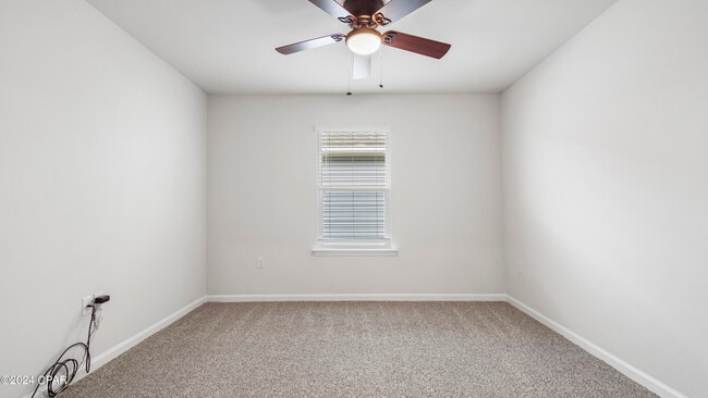 Building Photo - 5037 Rivergrass Dr