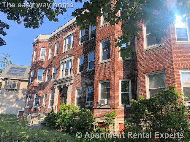 Building Photo - 72 Kirkland St