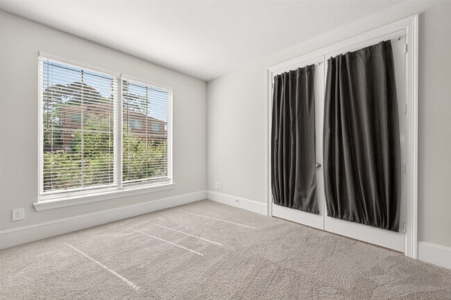 Building Photo - 118 Dorado Sky Ct