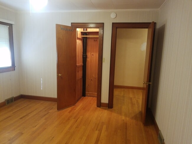 Building Photo - 41 Gingko Ln
