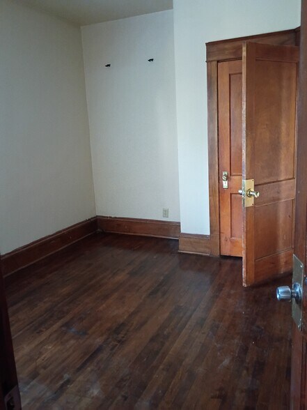 Building Photo - 2330 N 45th St