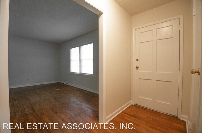 Building Photo - 3 br, 1.5 bath House - 306 5th Street