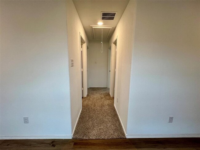 Building Photo - 420 Halfmoon Dr