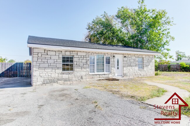 Building Photo - 2013 SW McKinley Ave