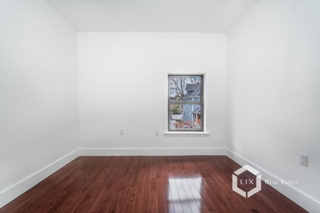 Building Photo - 4 bedroom in BROOKLYN NY 11218