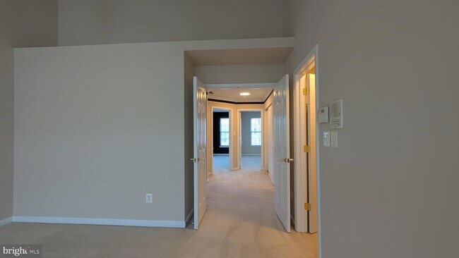 Building Photo - 42681 Rolling Rock Square