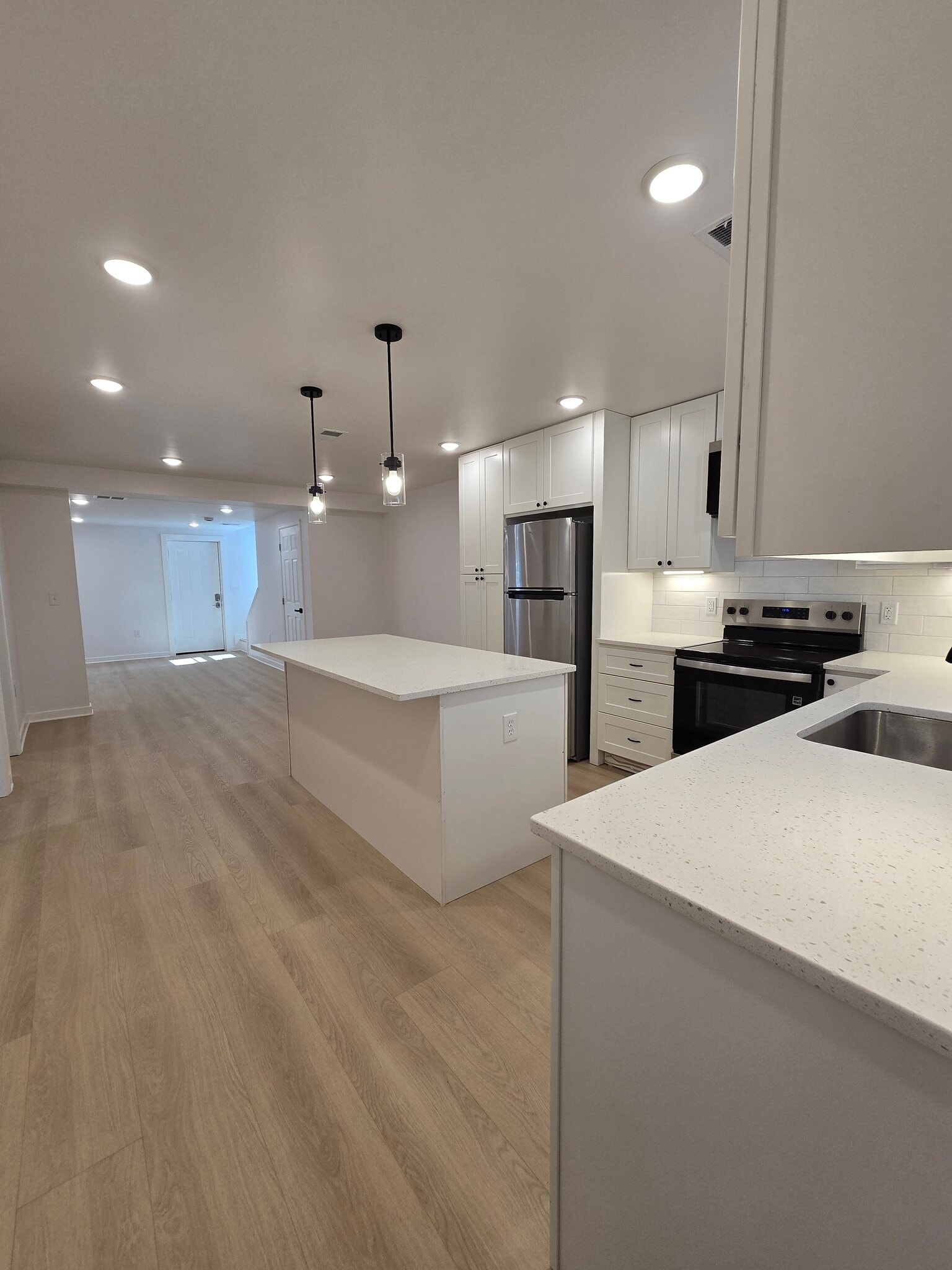 Building Photo - 198 S Court St