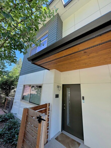 Building Photo - 8700 42nd Ave S
