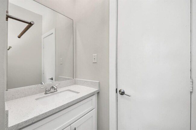 Building Photo - 4228 Bellfort Ave