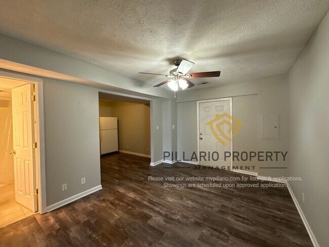 Building Photo - Updated 1 Bedroom, 1 Full Bath Unit in Mul...