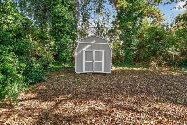 Building Photo - Newly Remodeled 3BD, 2BA Raleigh Home Near Downtown Raleigh and Interstates