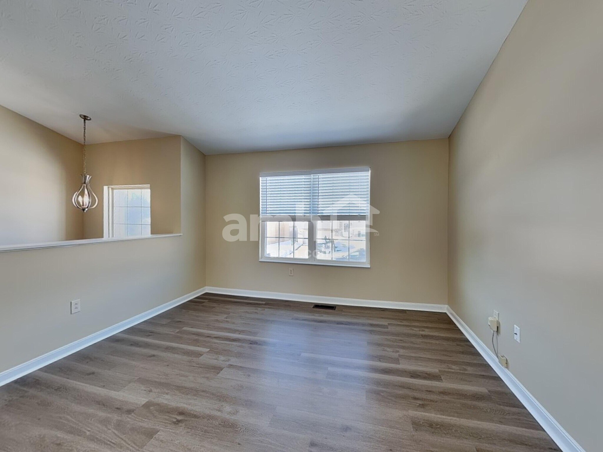 Building Photo - 1632 Raintree Ct