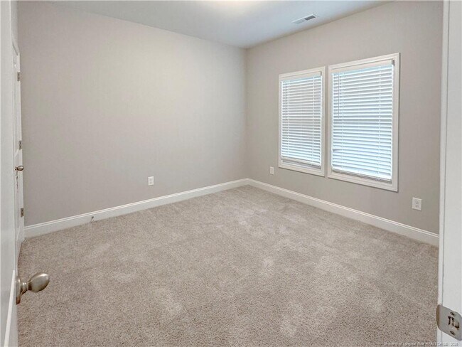 Building Photo - 1833 Bluffside Dr
