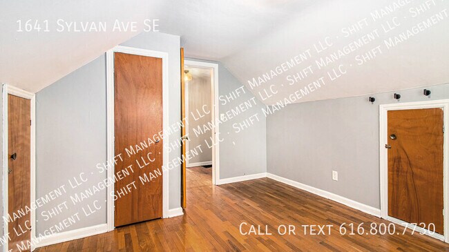 Building Photo - 1641 Sylvan Ave SE