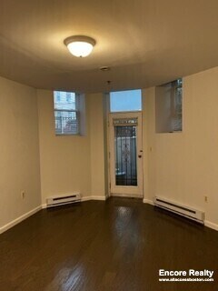 Building Photo - 20 Queensberry St