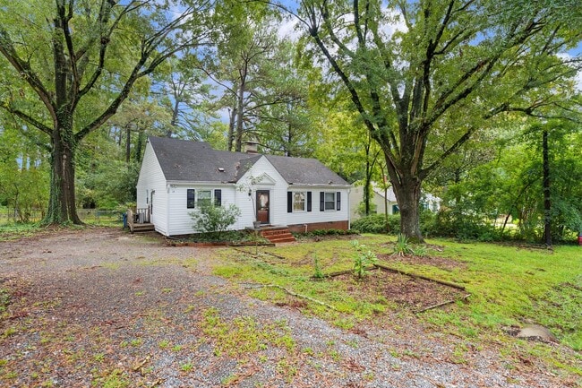 Building Photo - Cozy 3 Bedroom Home in North Durham! **APPLICATION PENDING**