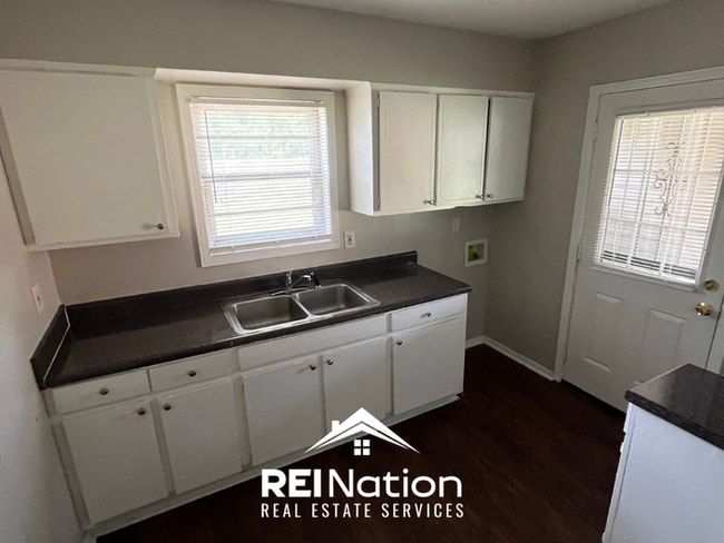 Building Photo - INCREDIBLE VALUE! 3BR/1.5BA Memphis Home | Brick Fireplace | Fenced Yard!