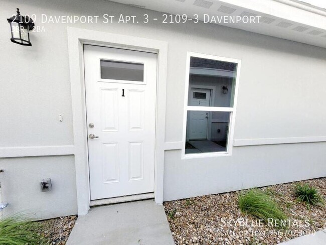 Building Photo - 2109 Davenport St