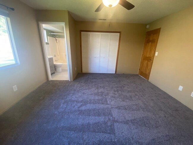 Building Photo - 1275 Peterson Ranch Rd