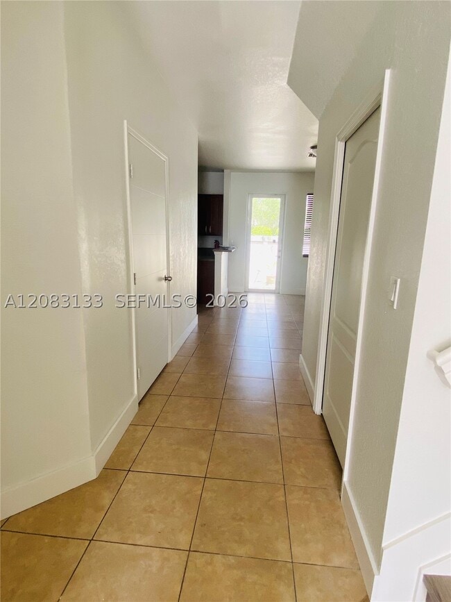 Building Photo - 21401 NW 13th Ct