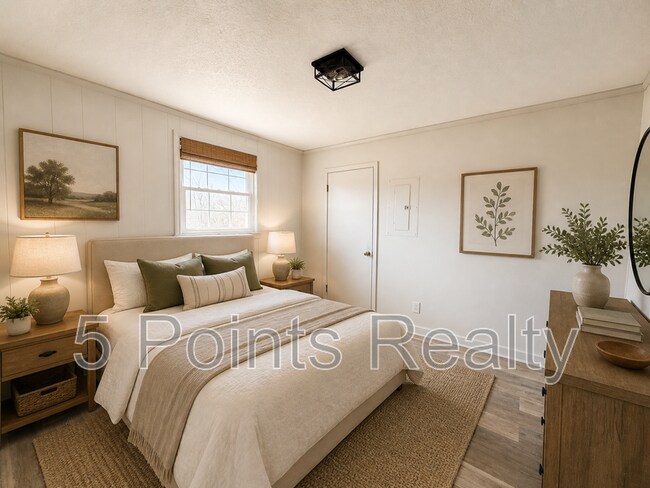 Building Photo - 2121 Bracey Cir