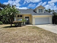 Building Photo - 702 Wayne St