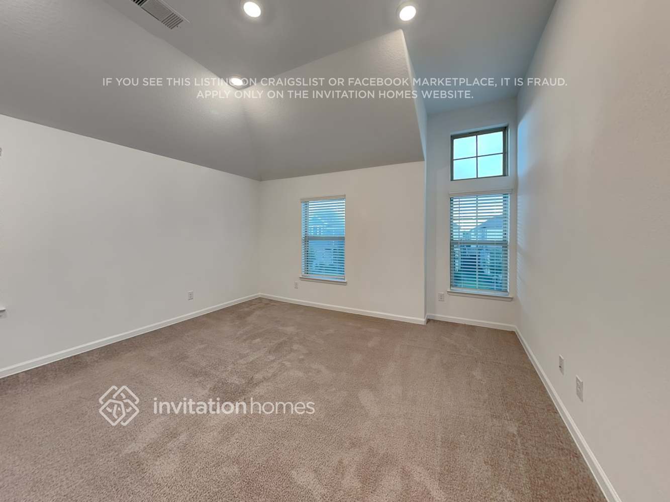 Building Photo - 4023 Champlain Wy