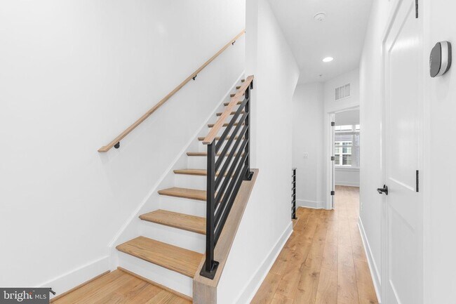 Building Photo - 3104 Camber Pl