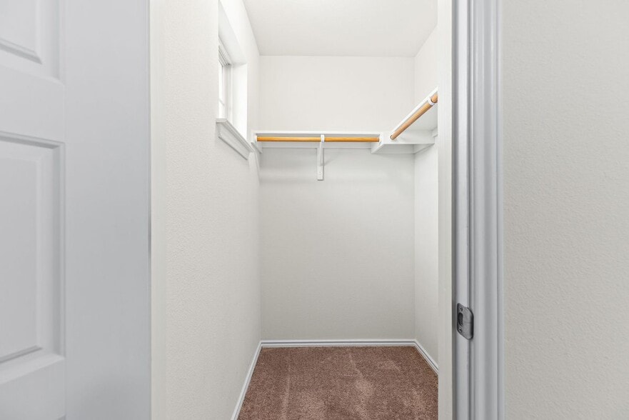 Building Photo - 3651 Sandy Brook Dr