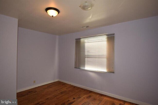 Building Photo - 537 Wildwood Pkwy