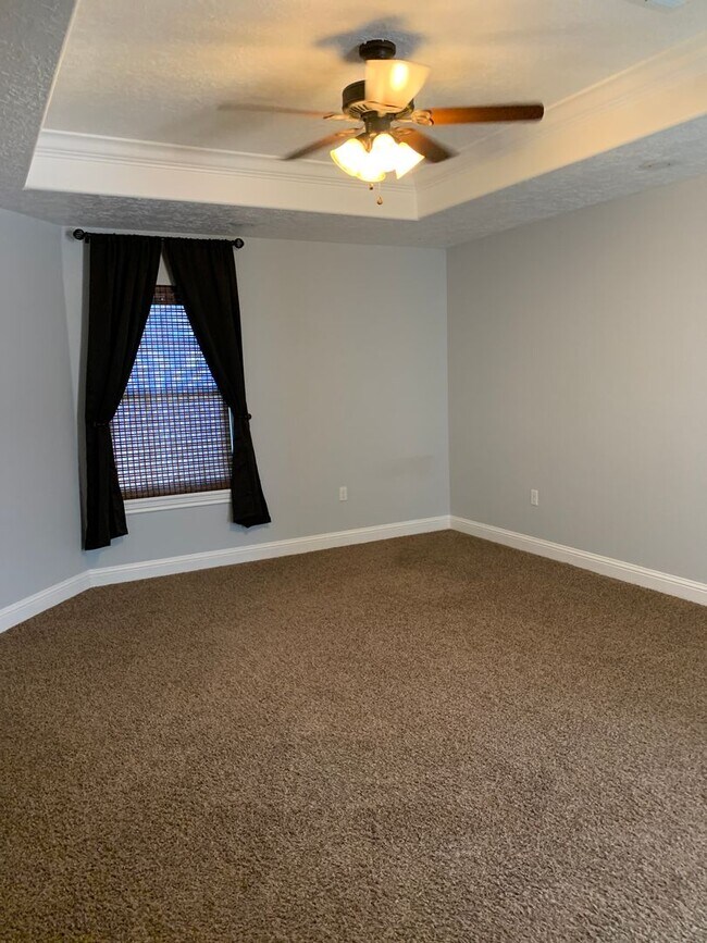 Building Photo - 2225 Jadyn Ln