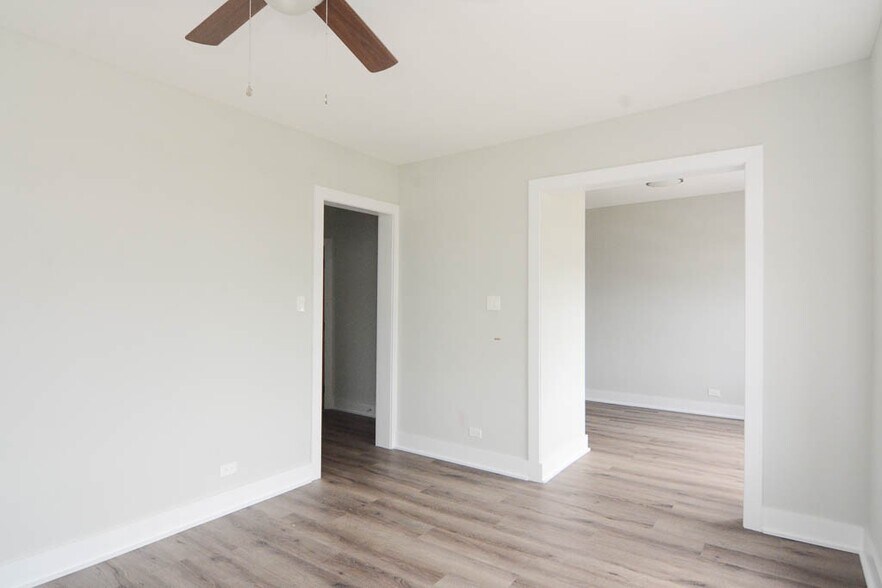 Building Photo - 725 St Johns Ave